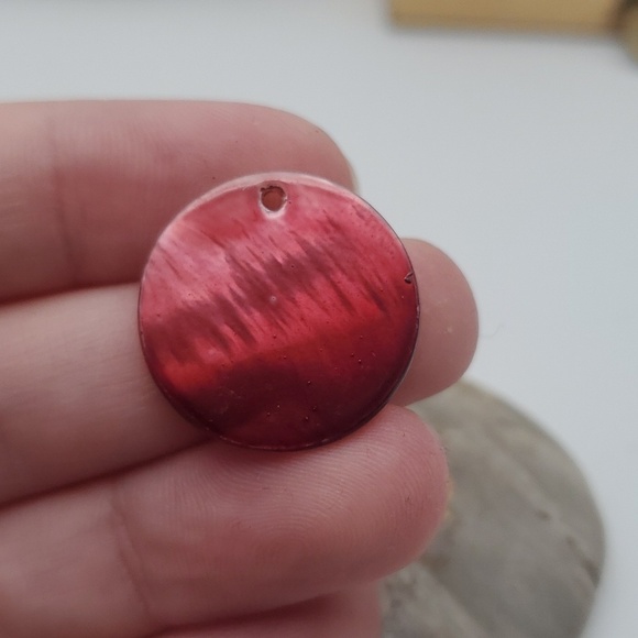 Mother of Pearl Jewelry - Mother of pearl red passion‎ disc necklace pendant